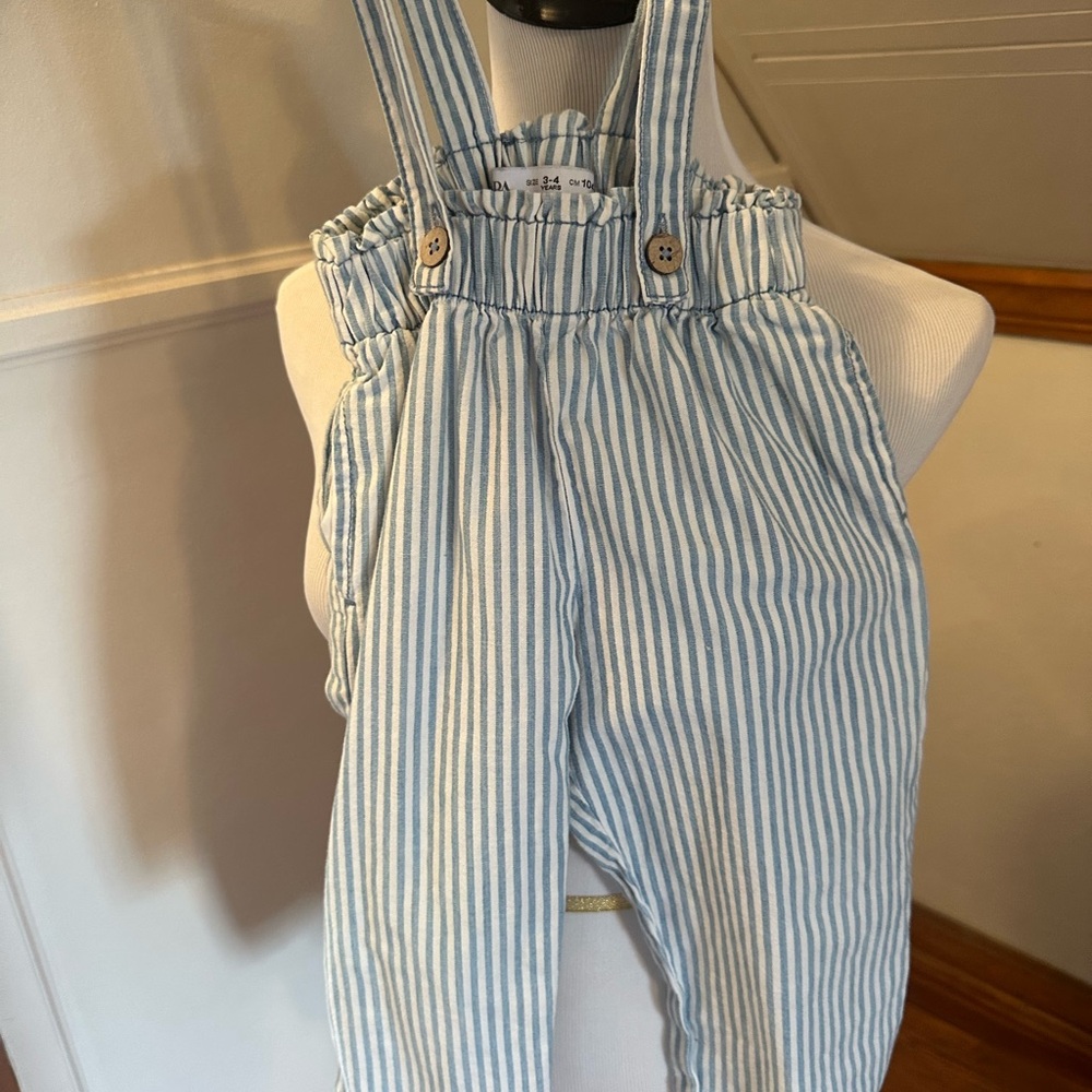 Zara kids Striped Blue Overalls pants with suspenders size 3-4